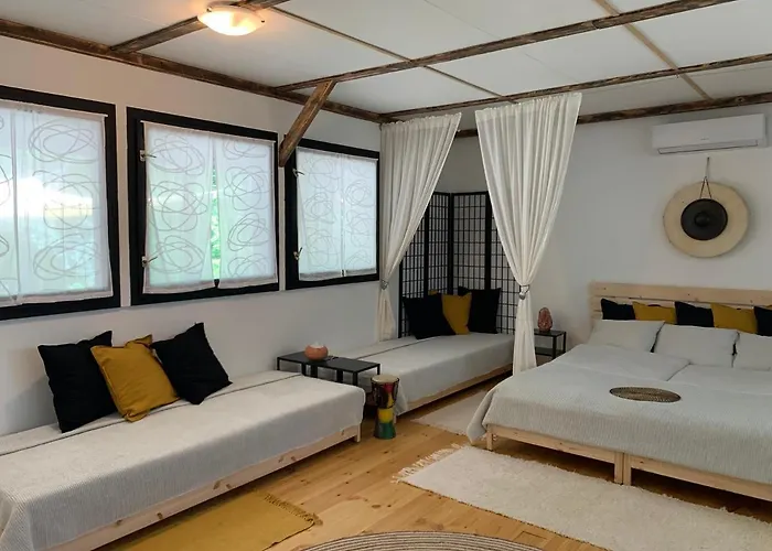 Будинок відпочинку Gong Fahaz - *